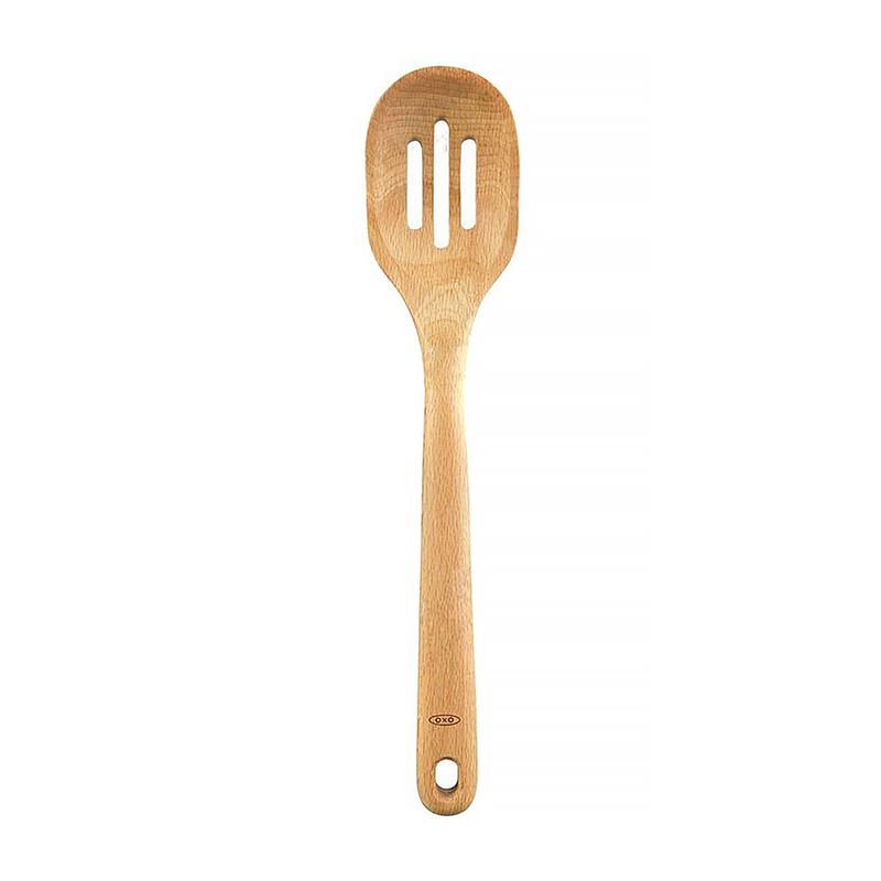cucharon-de-madera-ranurado