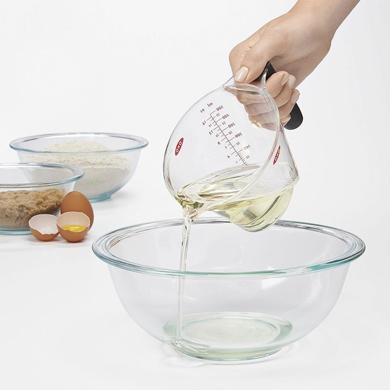 oxo-taza-de-medir-en-angulo-70981-3