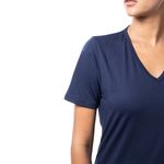 basic-t-shirt-cuello-en-v-azul-oscuro-co-basm-005-4