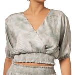 Talisman-Blusa-escote-Cruzado-Verde-Blanco-TAL-NV23-U6057D