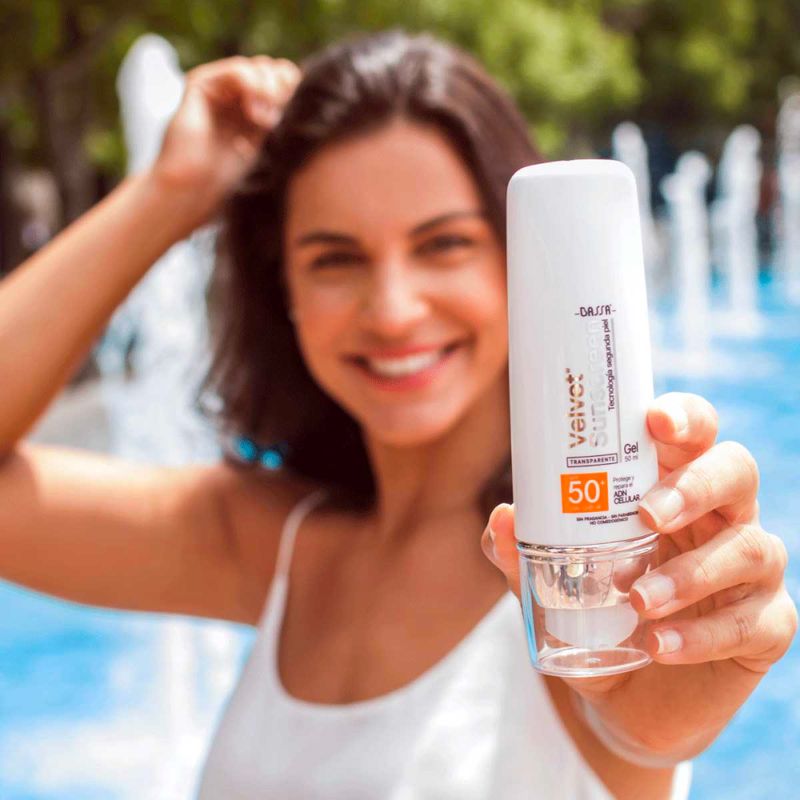 Bassa-Velvet-Sunscreen-Gel-Transparente-50ml-CON231
