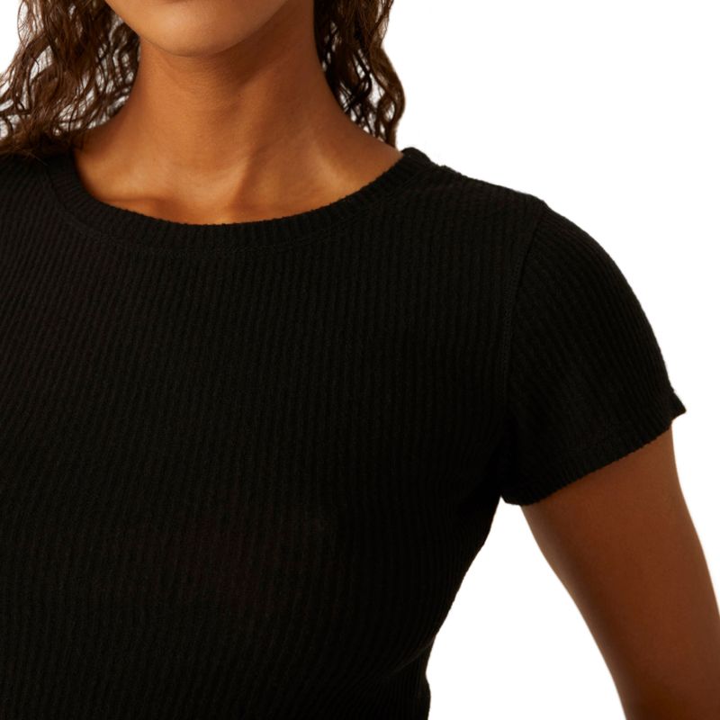 Free-People-Camisa-Lux-Life-Baby-Tee-Negra-FP-FP041623CY-0010