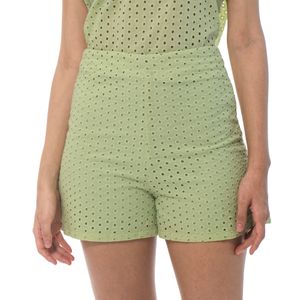 Short Eyelet