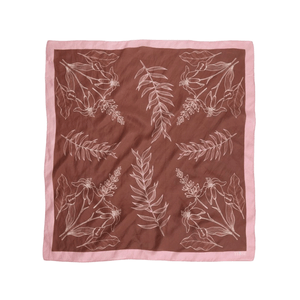 Pañuelo Seda Flores Garnet